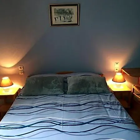 Les D'ebalet Bed & Breakfast